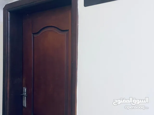 غرف للإيجار