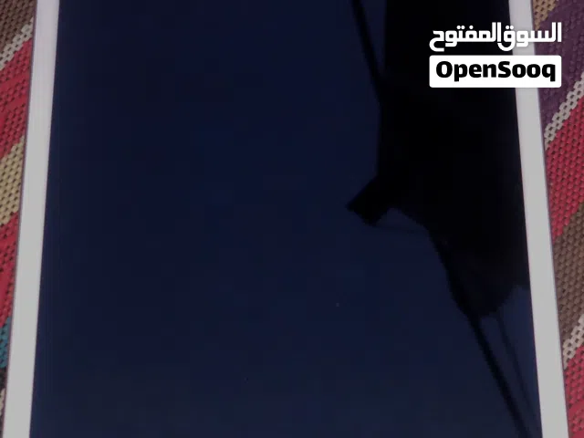 Apple iPad 8 32 GB in Al Dakhiliya