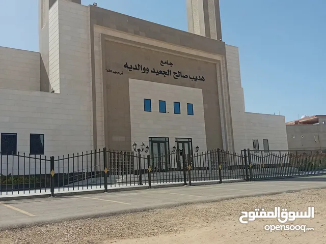 واجهات المنيوم وأبواب وشبابيك