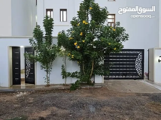 420 m2 More than 6 bedrooms Villa for Sale in Tripoli Ain Zara