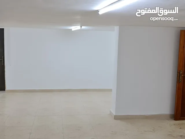 130 m2 Shops for Sale in Zarqa Jabal Tareq