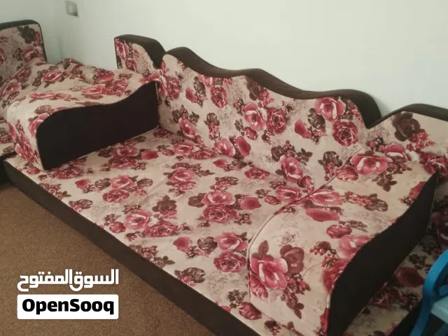 فراش عربي استخدام بسيط قياس 4*4*4 ارتفاع 12 للبيع الموقع ابو نصير