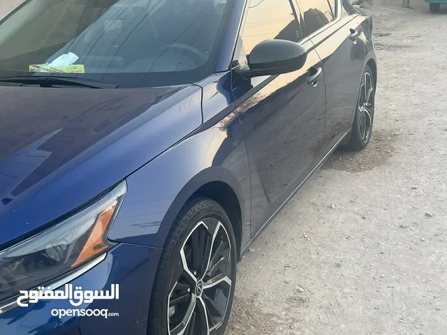 سياره نيسان التيما وارد امريكي