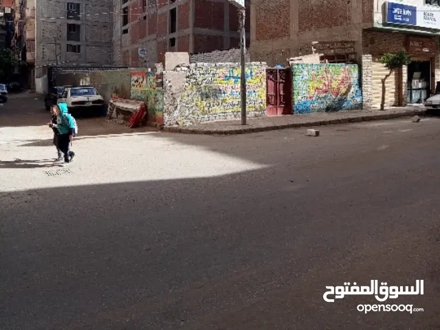 ارض للبيع ناصية علي شارع عمومي عرض 16متر امام اراضي المتحدة في السيوف وخلفها شارع16الملك الفلكي