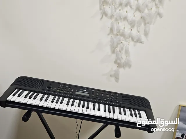 Yamaha Keyboard PDR-E283 with Thomsun stand