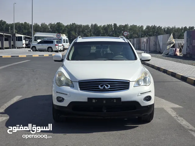 انفينيتي QX50 فل مواصفات خليجي خمس كميرات بحاله ممتازه جاهزه للتسجيل والاستخدام