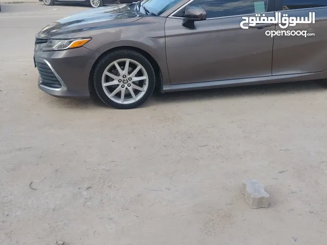 2021 تويوتا كامري LE