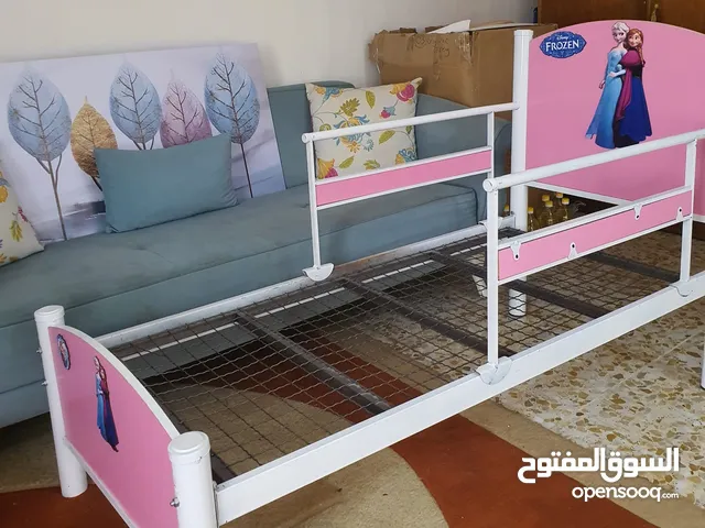 سرير حديد بناتي مستوحى من شخصيه فروزن الشهيره يجمع بين الجمال والاناقه لغرفه الاطفال جوده ممتازه