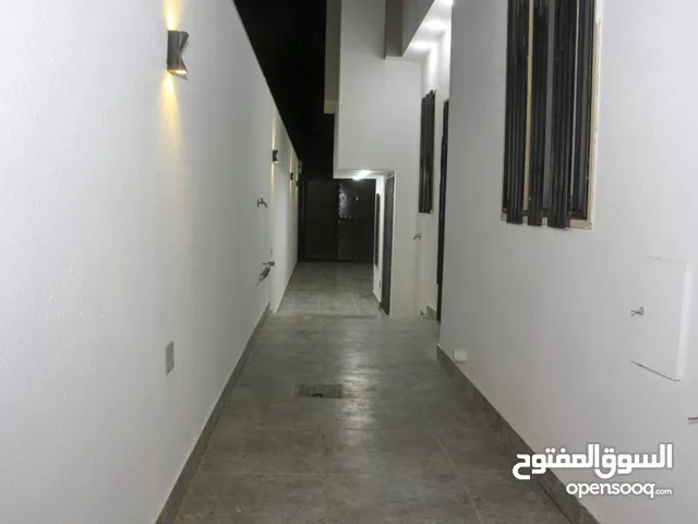 190 m2 5 Bedrooms Villa for Sale in Benghazi Al Nahr Road