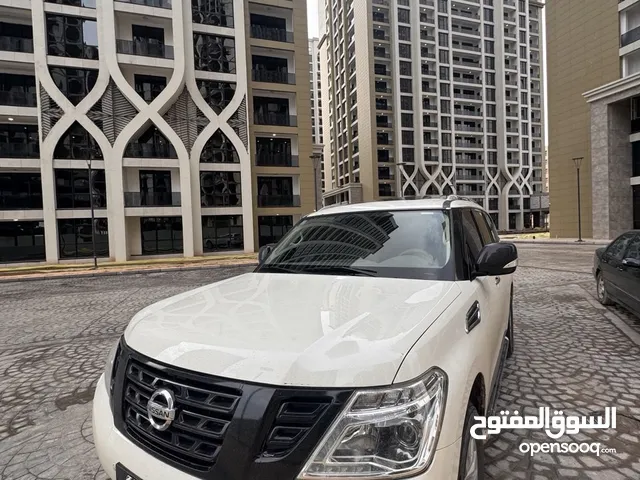 نيسان باترول ابيض