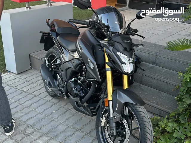 Honda Hornet 2.0 2023