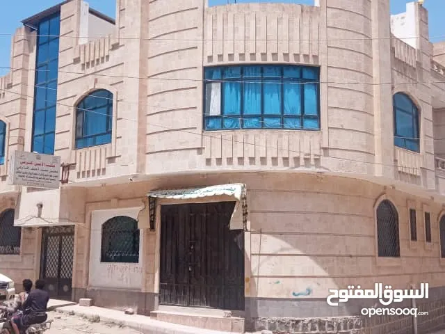 عمارة مكونة من اربع شقق واسعة تشطيب راقي مستورد من الخارج