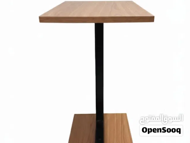 طاولة جانبية