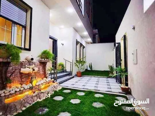 300 m2 4 Bedrooms Villa for Sale in Tripoli Ain Zara