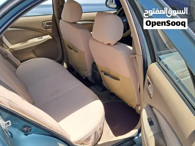 2002 Nissan Sunny Standard