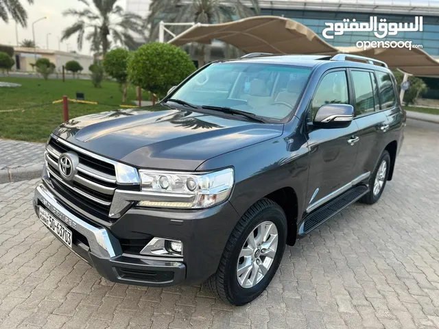 Used Toyota Land Cruiser in Farwaniya