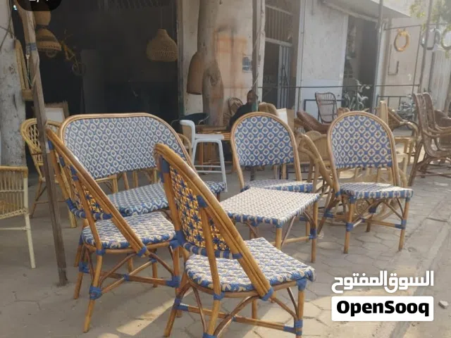 تجديد وصيانه وتنفيذ كل ما هو داخل مجال الاخشاب والحديد