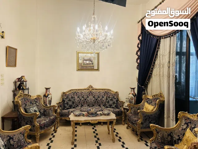 عقار مميز في منطقة ابو رمانة للبيع