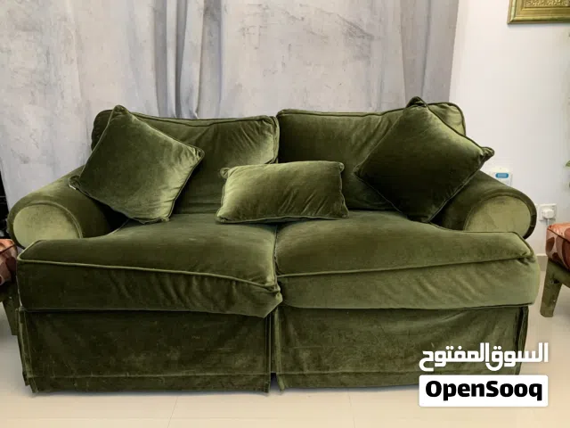 طقم مخمل مجلس كامل مع طاولات