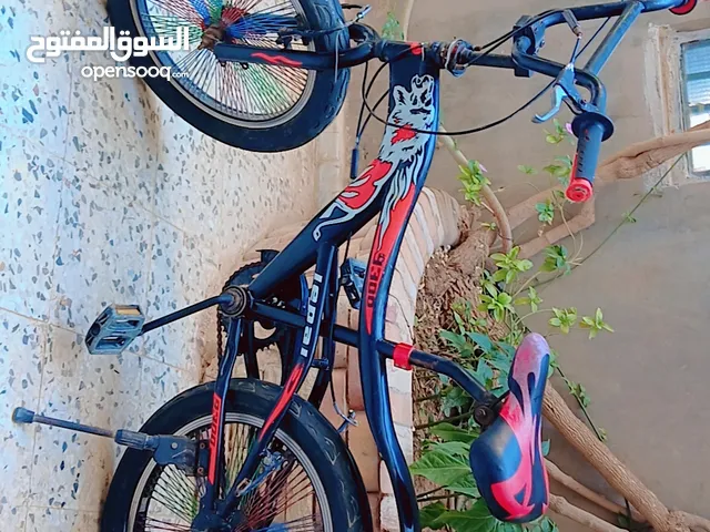دراجة هوائية BMX للبيع أستعمال نظيف عيب لا