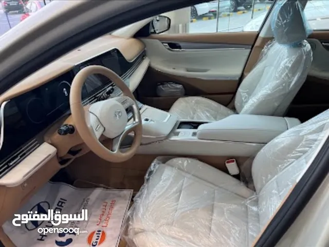 للبيع أزيرا 2023