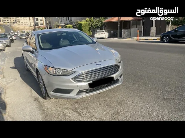 Sedan Ford in Amman
