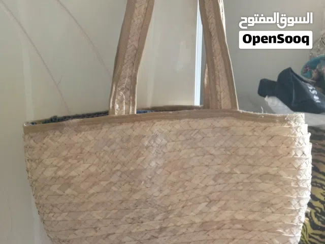 حقيبه خوص كبيرة