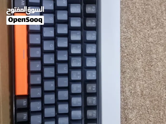 كيبورد شبه جديد