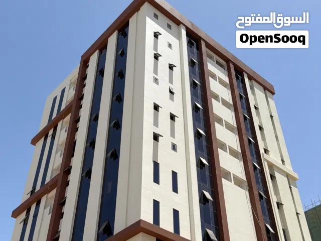شقة فاخرة للبيع في غلا موقع استراتيجي  خدمات فندقية وسعر مميز