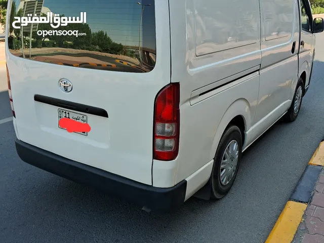Toyota Hiace 2014 in Al Jahra