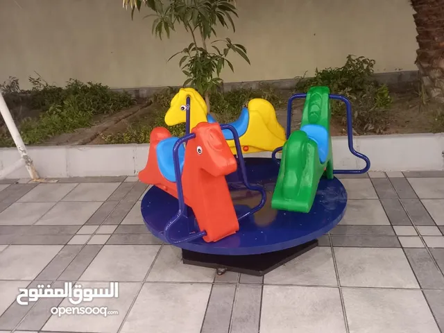 استمتع بالمغامرة والاثارة مع لعبة الاحصنه الدوارة حيث تتحدى مهارات طفلك باسلوب ممتع و مثير