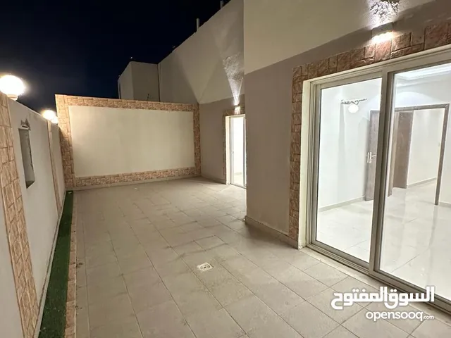 220m2 5 Bedrooms Apartments for Sale in Jeddah Al Wahah