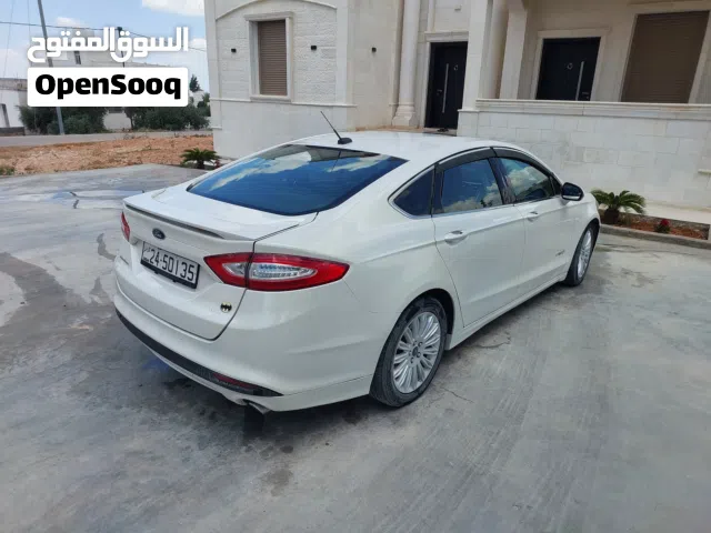 2015 فورد فيوجن Titanium