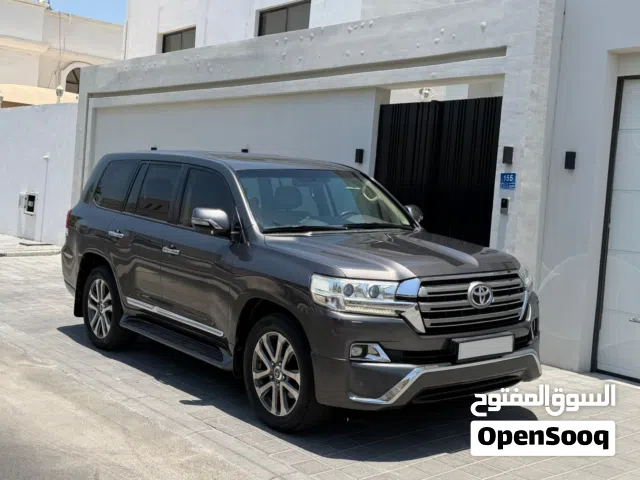 TOYOTA LANDCRUISER GXR V8 MODEL 2016