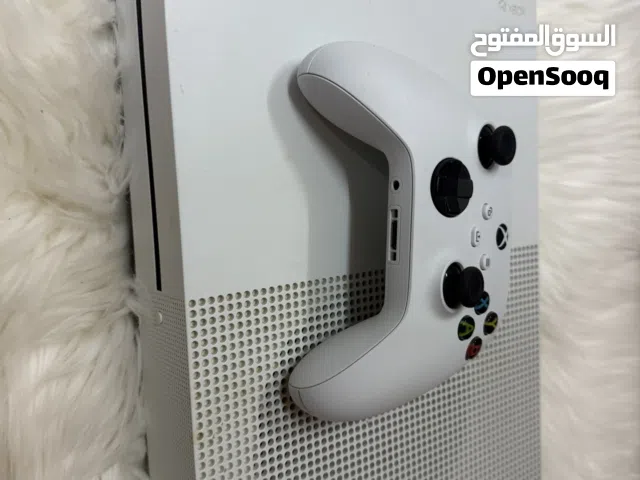 Xbox 1s with steering wheel