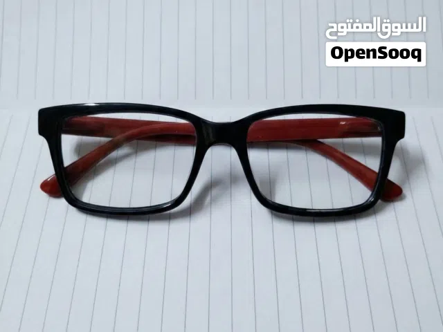 ايطار نظارة طبية من براند Gucci غوتشي اصلية باللون الاسود و الاحمر