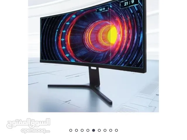 شاشة قيمنق كيرفد