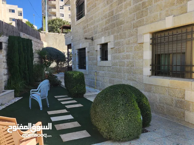 276 m2 5 Bedrooms Townhouse for Sale in Ramallah and Al-Bireh Birzeit