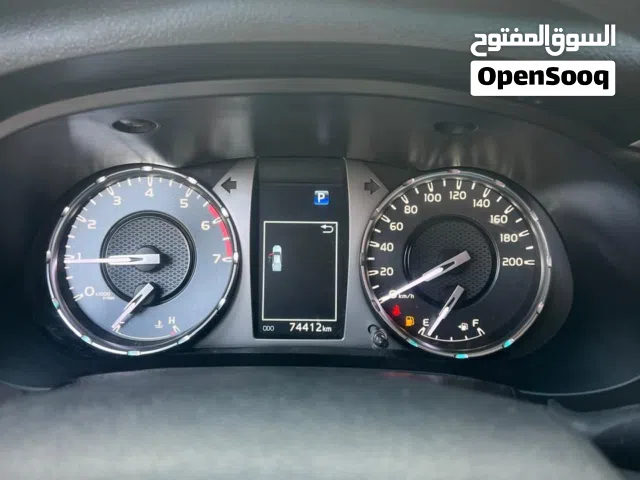 2025 تويوتا هيلوكس GLX