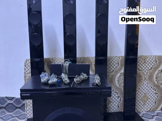للبيع أربع سمعات وامضخم صوت كلهم Samsung