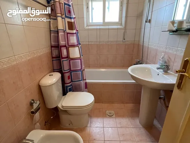 180m2 3 Bedrooms Apartments for Rent in Amman Deir Ghbar
