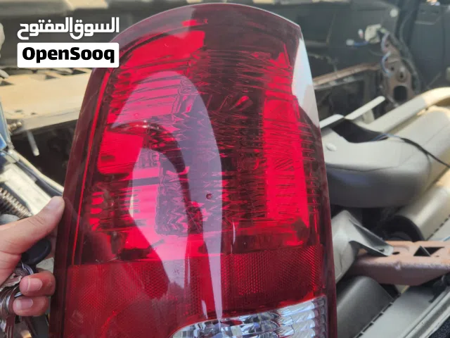 متوفر فنار دودج رام جهت السائق  الأصلي وسطبات الاصليات