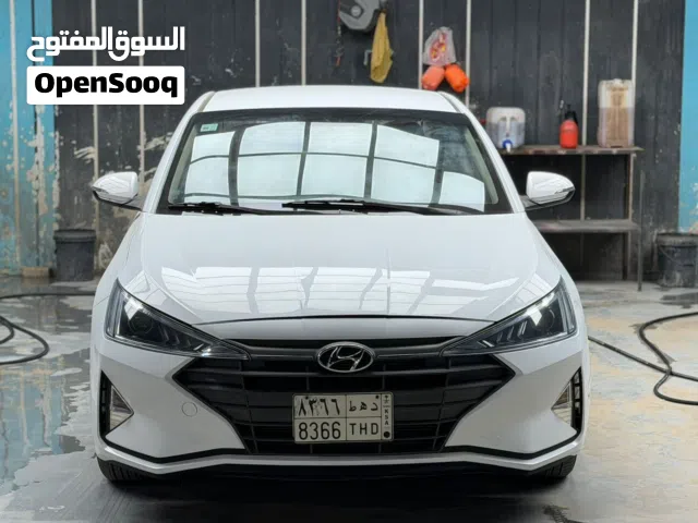 2020 Hyundai Elantra Standard