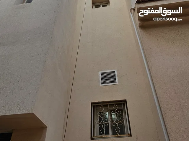 رافعه كهربائيه