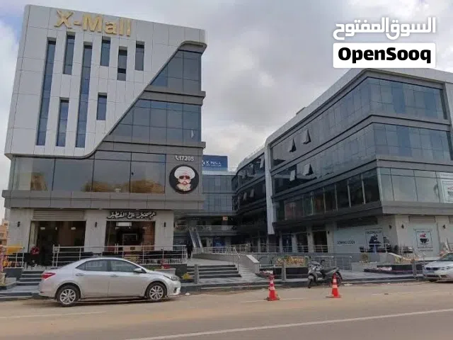 محل للبيع متأجر ب 94,000 في الشهر مع زيادة سنوية 10% لمدة 5 سنين في التجمع الخامس منطقة الياسمين