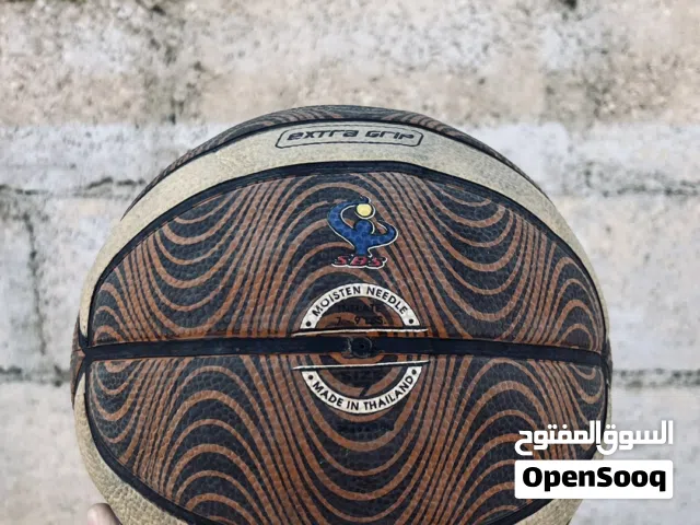 كرة سلة fiba استعمال خفيف جدا بحالة جدا ممتازة وجودة عالية جدا