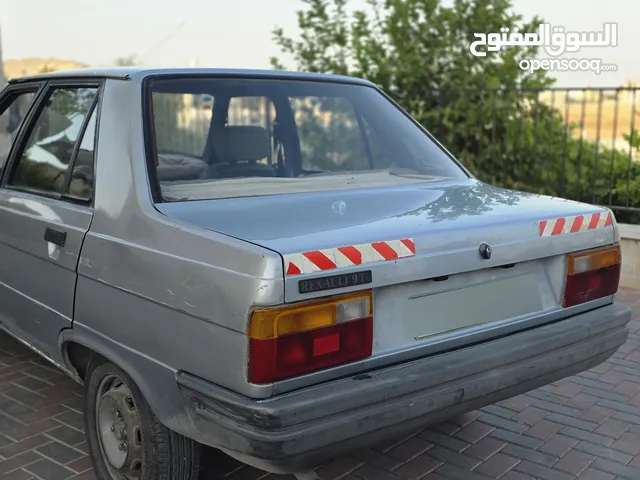 سيارة رينو 9