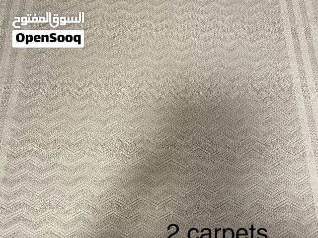سجاد مستعمل شهرين فقط نظيف جدا