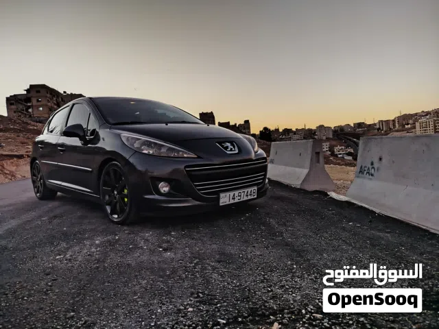 2012 بيجو 207 RC