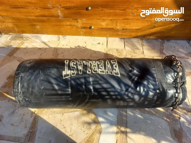 كيس ملاكمه بحاله الجديد طول متر